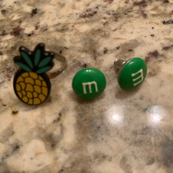 Pineapple Ring and Green M&M Cufflinks - Picture 1 of 3